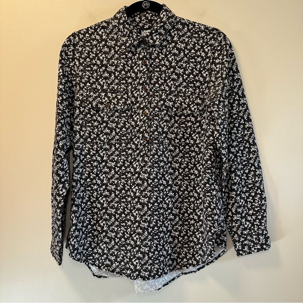 Lands End Women’s Gray/Black/White Floral Long Sleeve Button Down Shirt Sz S